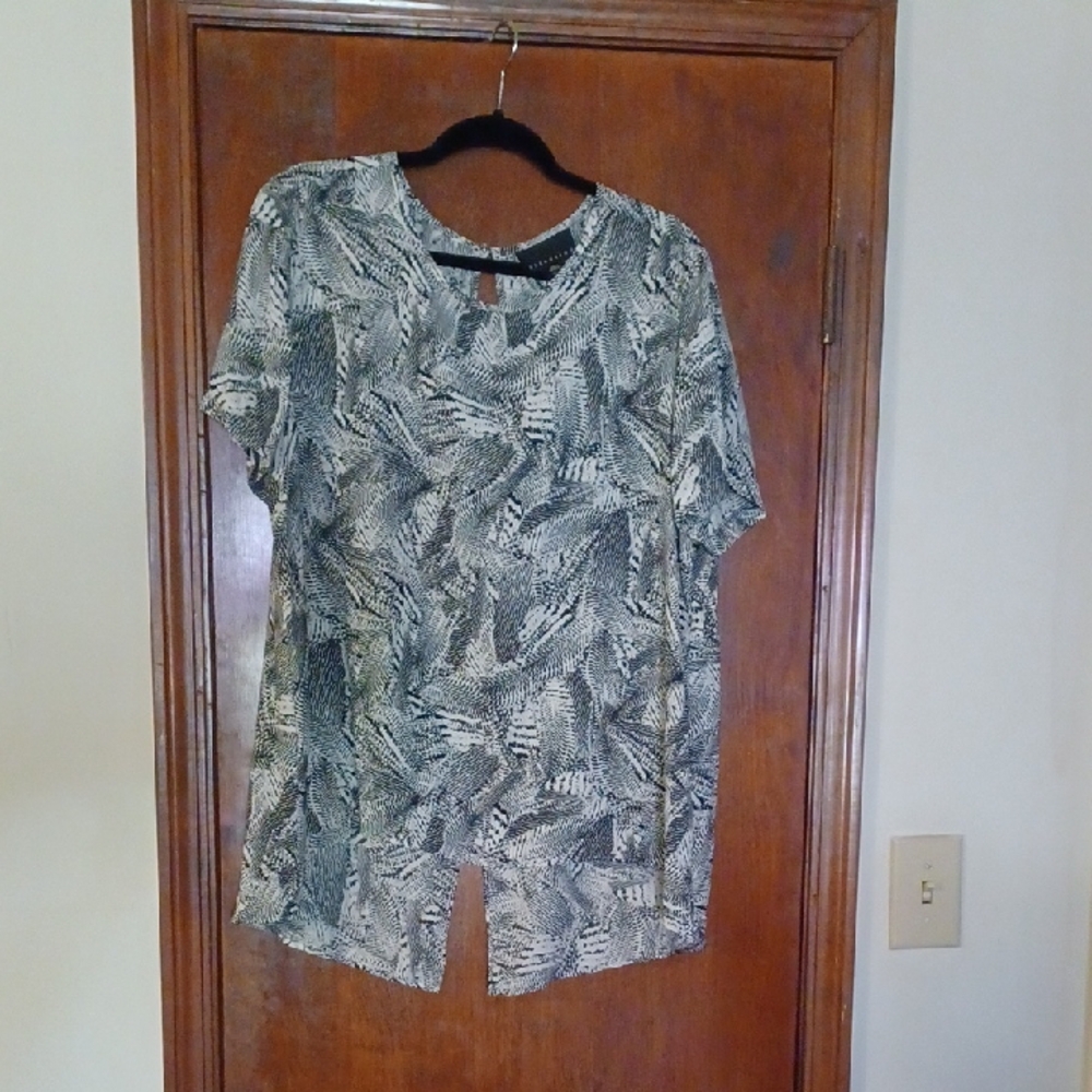 Attention Monochrome Abstract Blouse, XL, Black and White